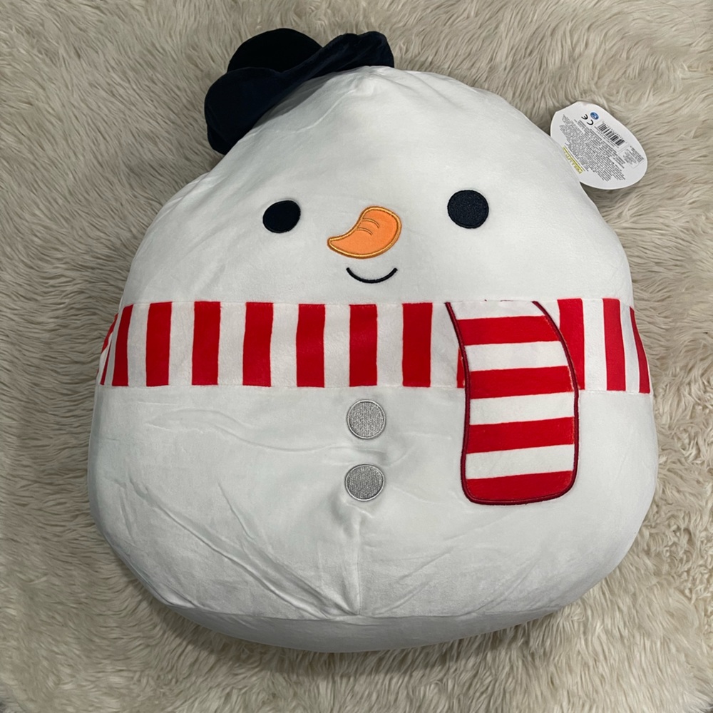 CHRISTMAS EDITION SQUISHMALLOW BRAND NEW SNOWMAN MANNY RARE